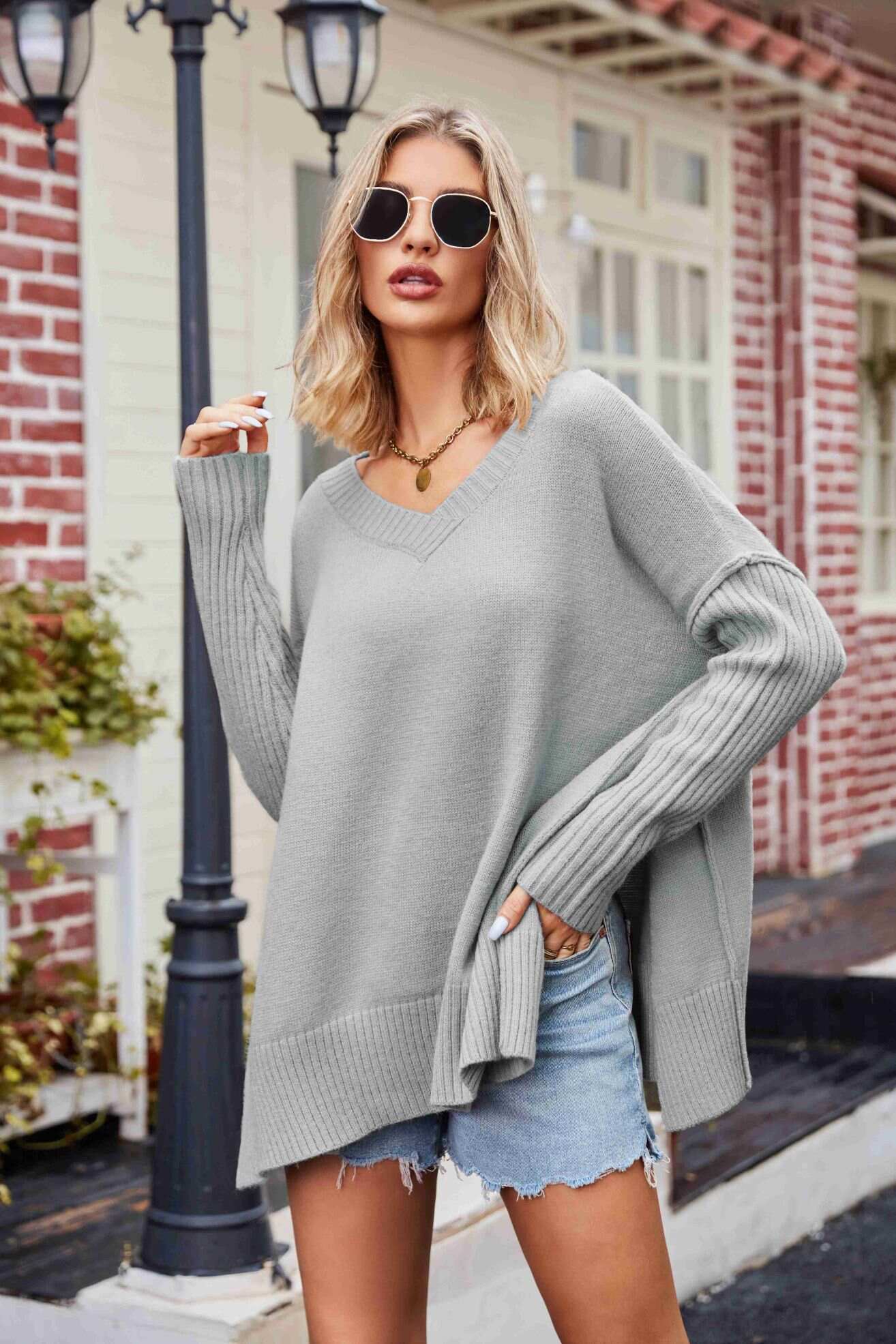 V-neck-knit pullover sweater