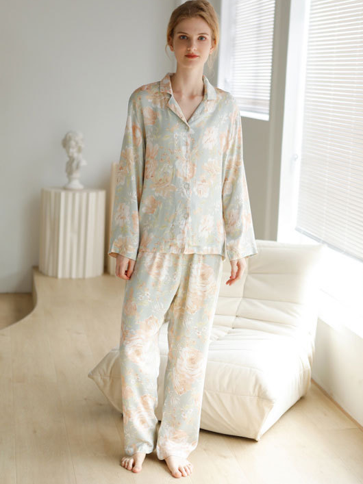 Floral Edgy Regular Fit V Neck Long Sleeve Pajama Set