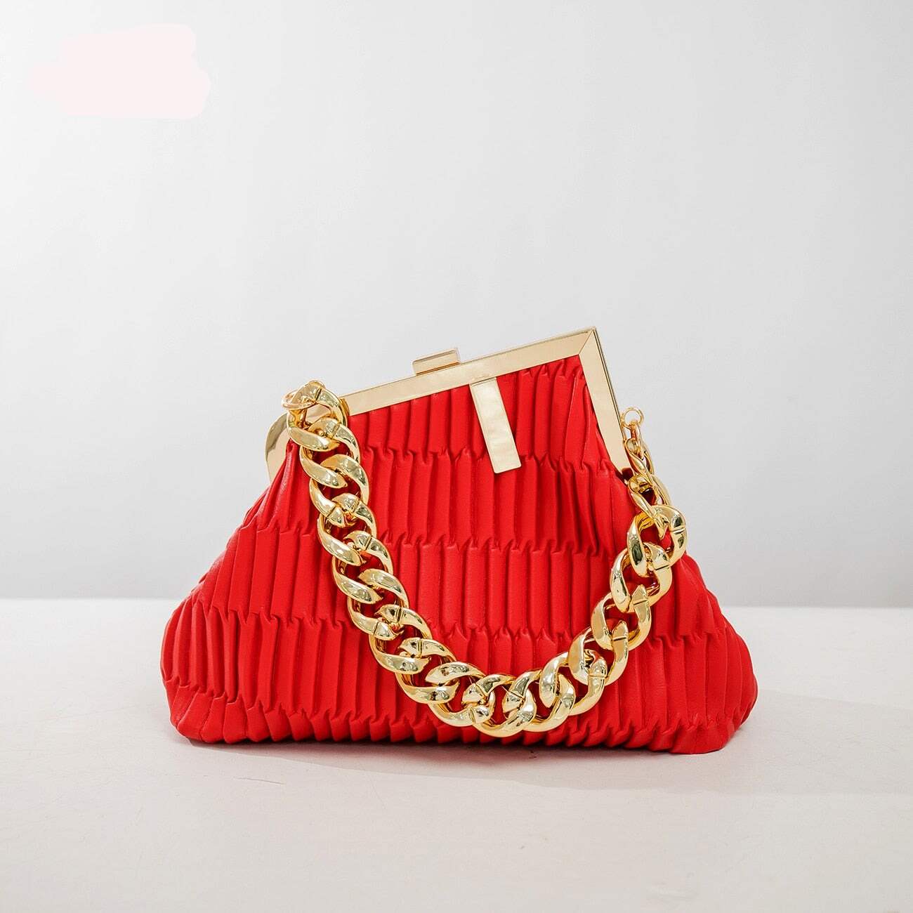 Solid Pleated fashion Handbag With Large Chain