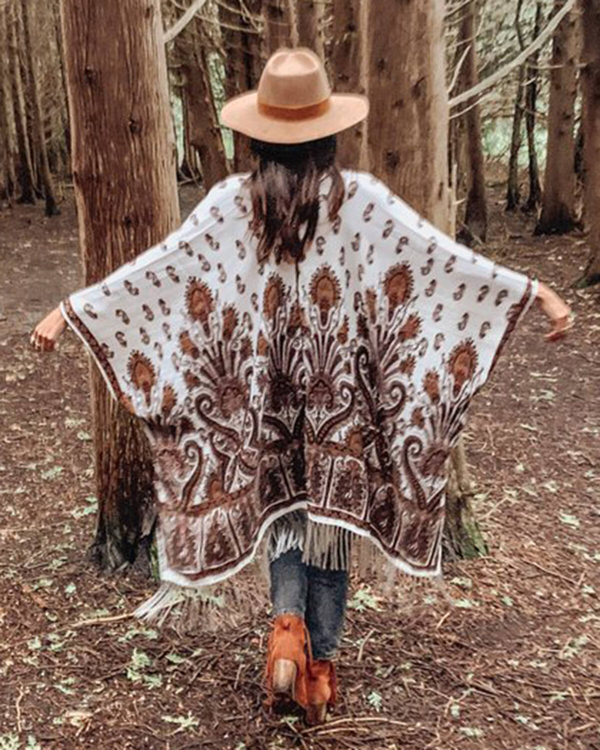 Loose and elegant totem print tassel kimono coat