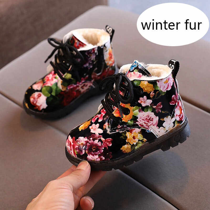 HOT FLORAL BOOTS