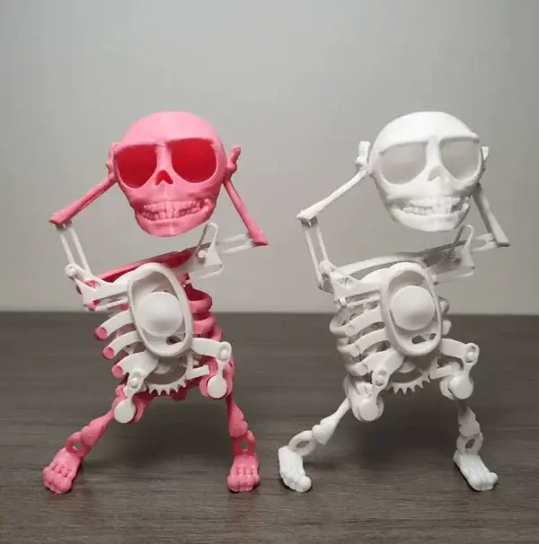 💀Dancing and Swinging 3D Skull Toy