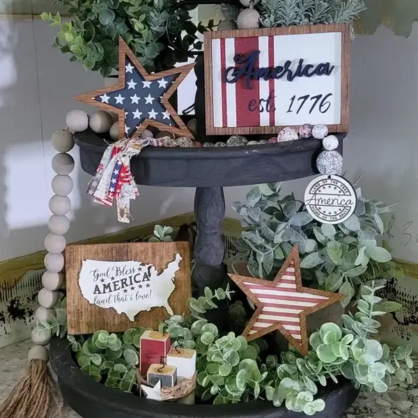 🔥4th of July Patriotic Tiered tray decor