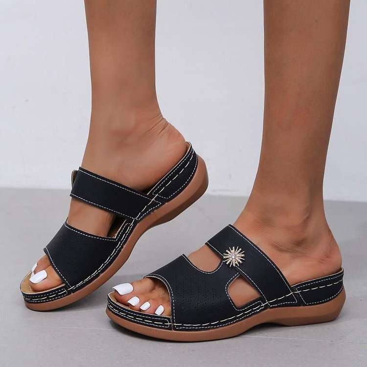 Fashion non-slip sandals with diamonds