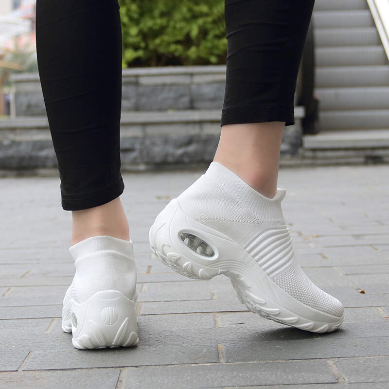 CLOUD RELIEF WOMENS SPORTS SHOES