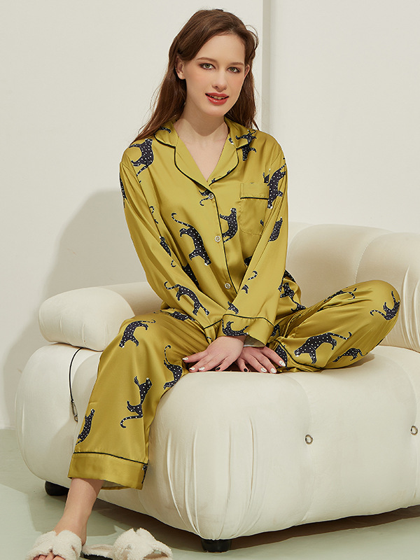 Loose Ice Silk Simple Animal Long Sleeve Pajama Set