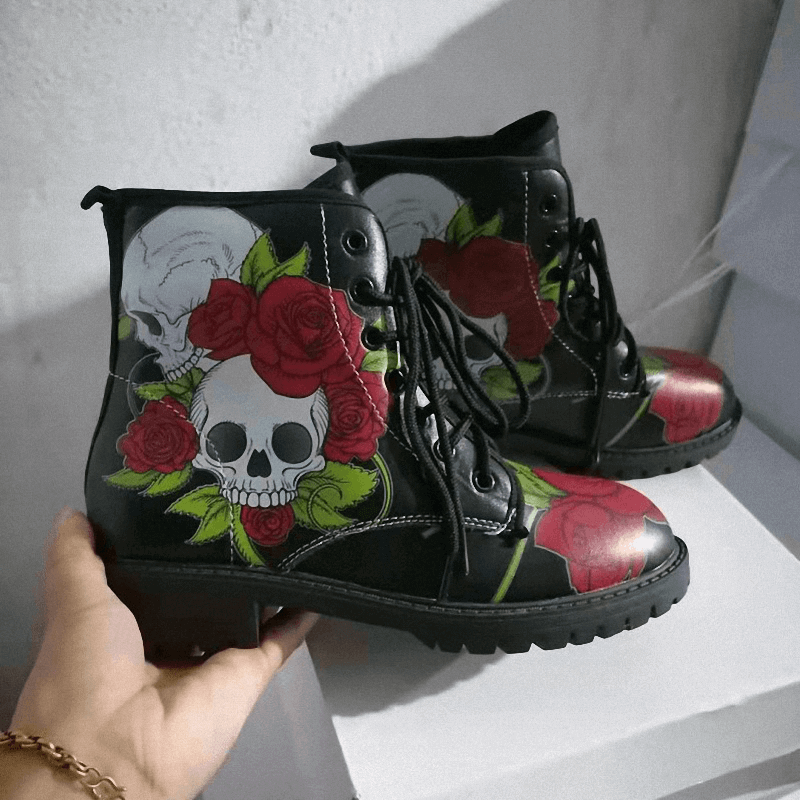 Women's Autumn And Winter Skull Pattern Martin Boots