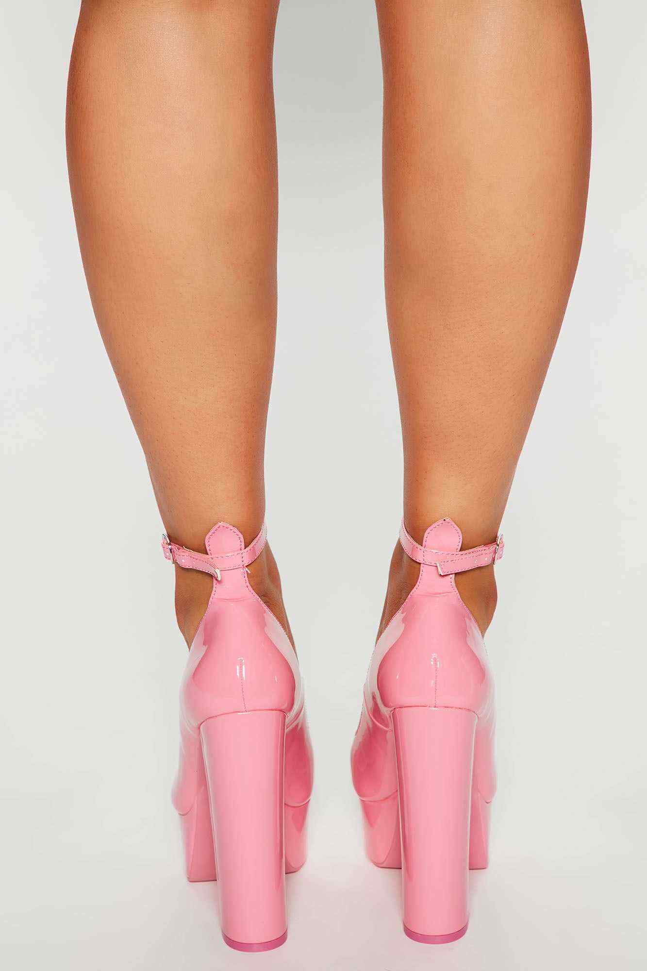 Standing Tall Platform Pumps   Pink