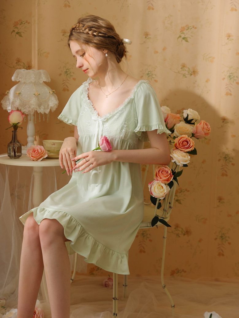 Simple Lace Cotton Square Neck Nightdress