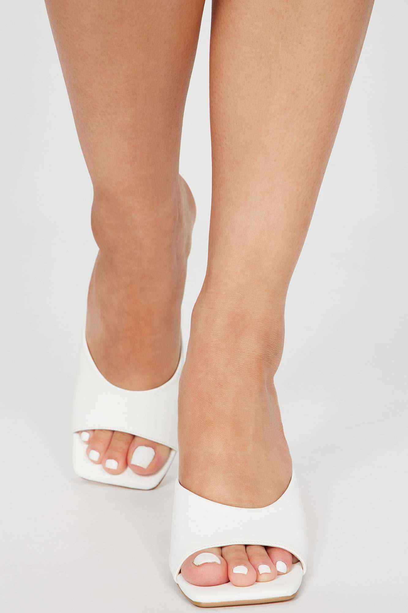 Making My Way Up Heeled Sandals   White