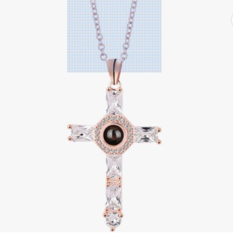 Necklace with cross pendant - Delicate and fancy design