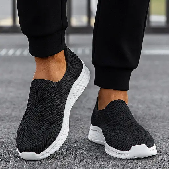 Soft Sole Breathable Mesh Walking Shoes