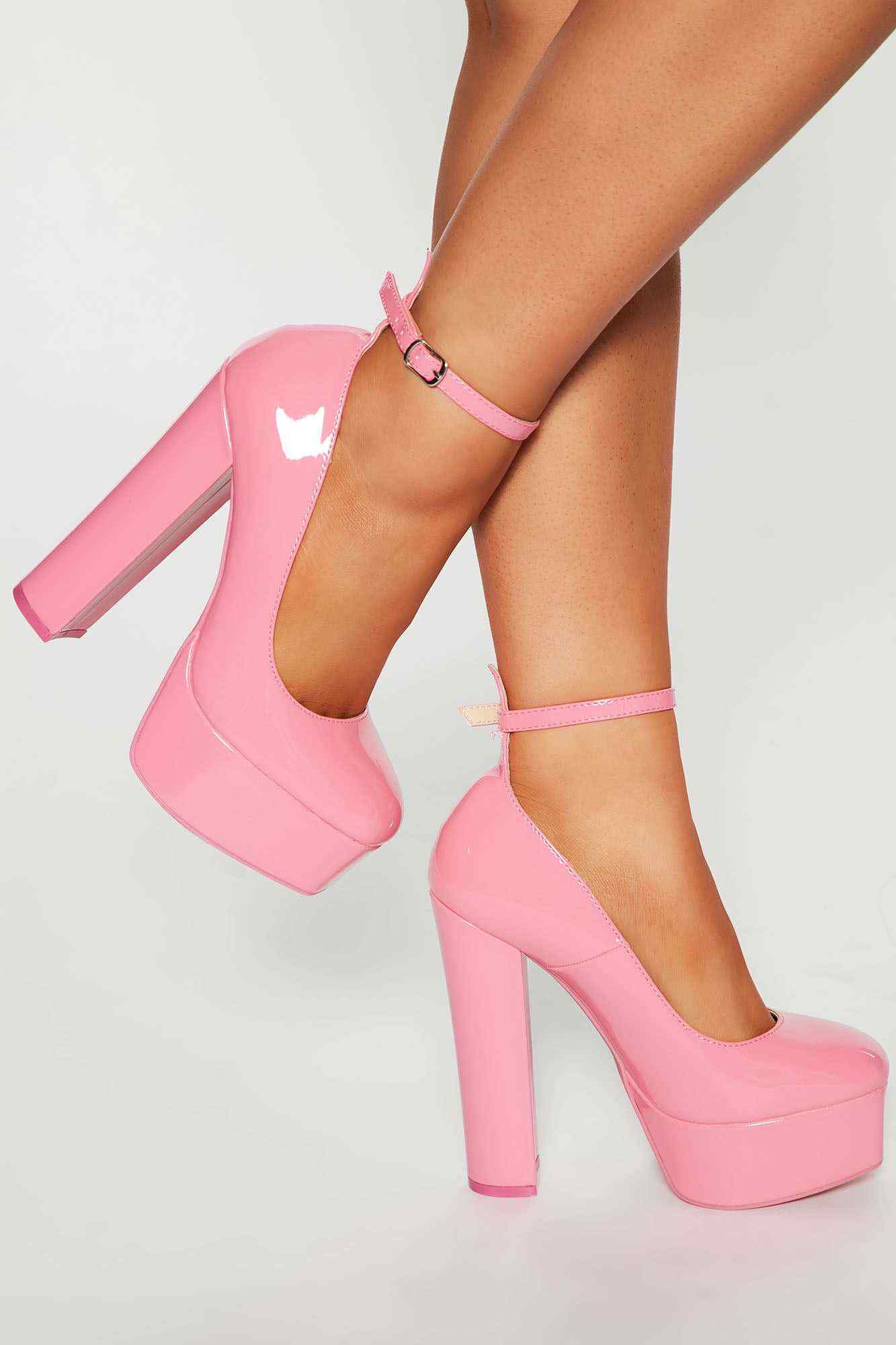 Standing Tall Platform Pumps   Pink