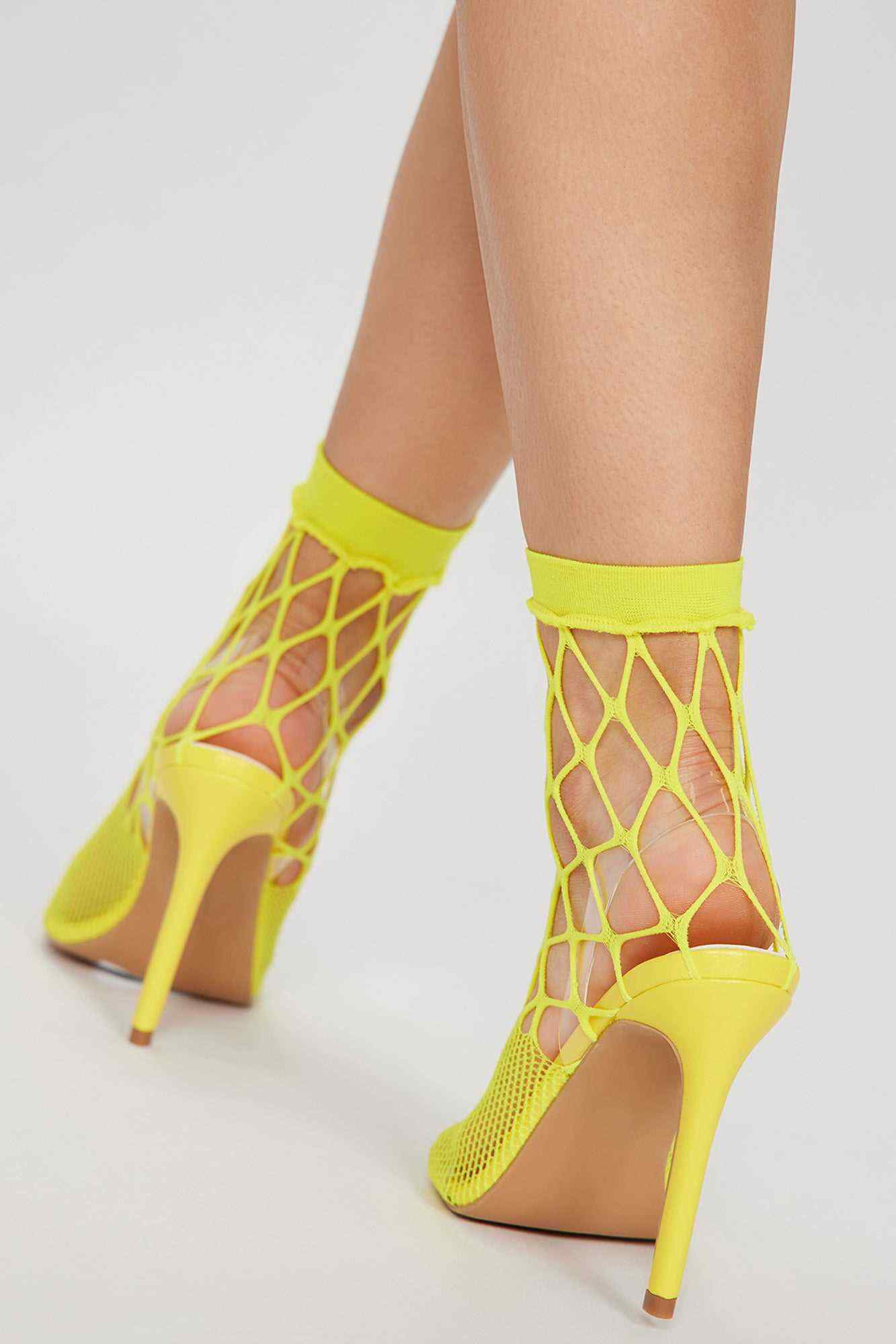 Street Romance Fishnet Pumps   Lime