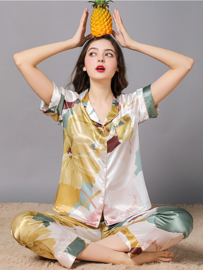 Edgy Regular Fit Floral Short Sleeve Pajama Set