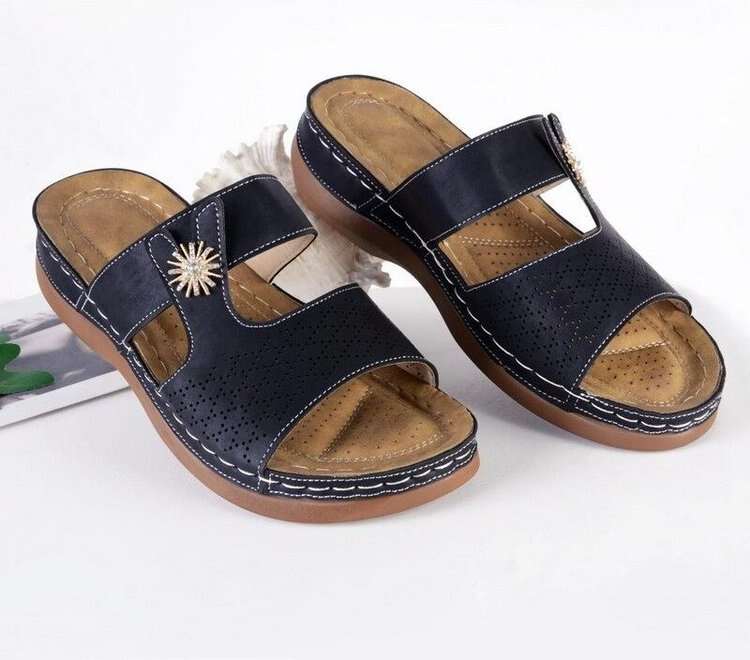 Fashion non-slip sandals with diamonds