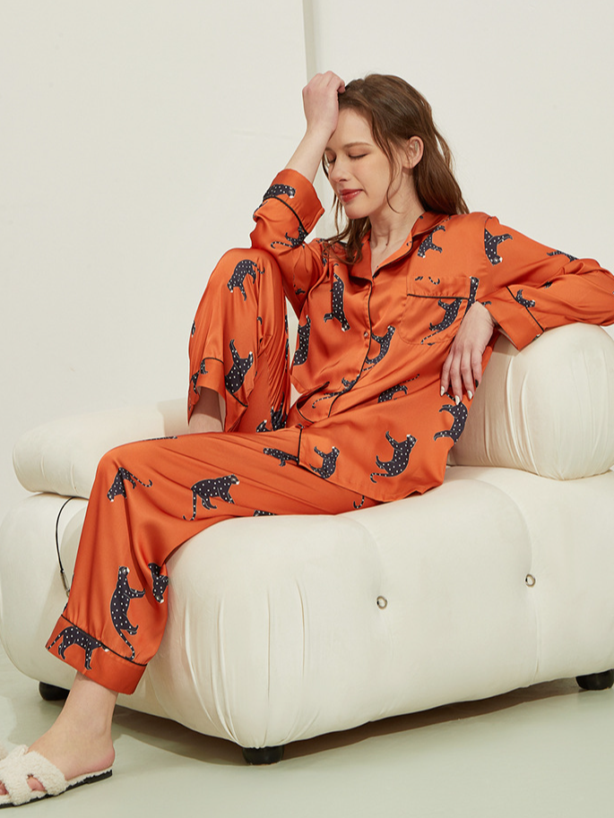 Loose Ice Silk Simple Animal Long Sleeve Pajama Set